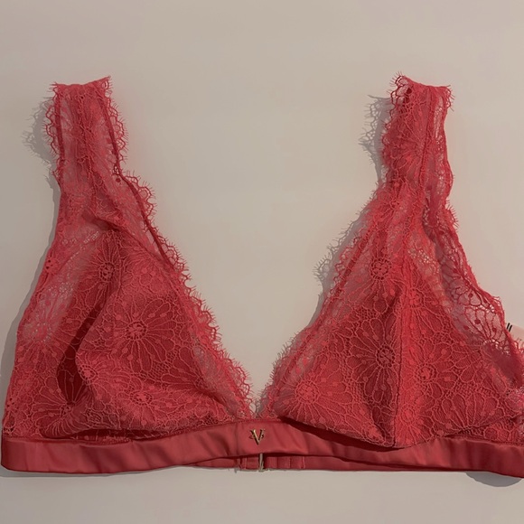 Victoria's Secret Other - Victoria's Secret Coral Lace Bralette